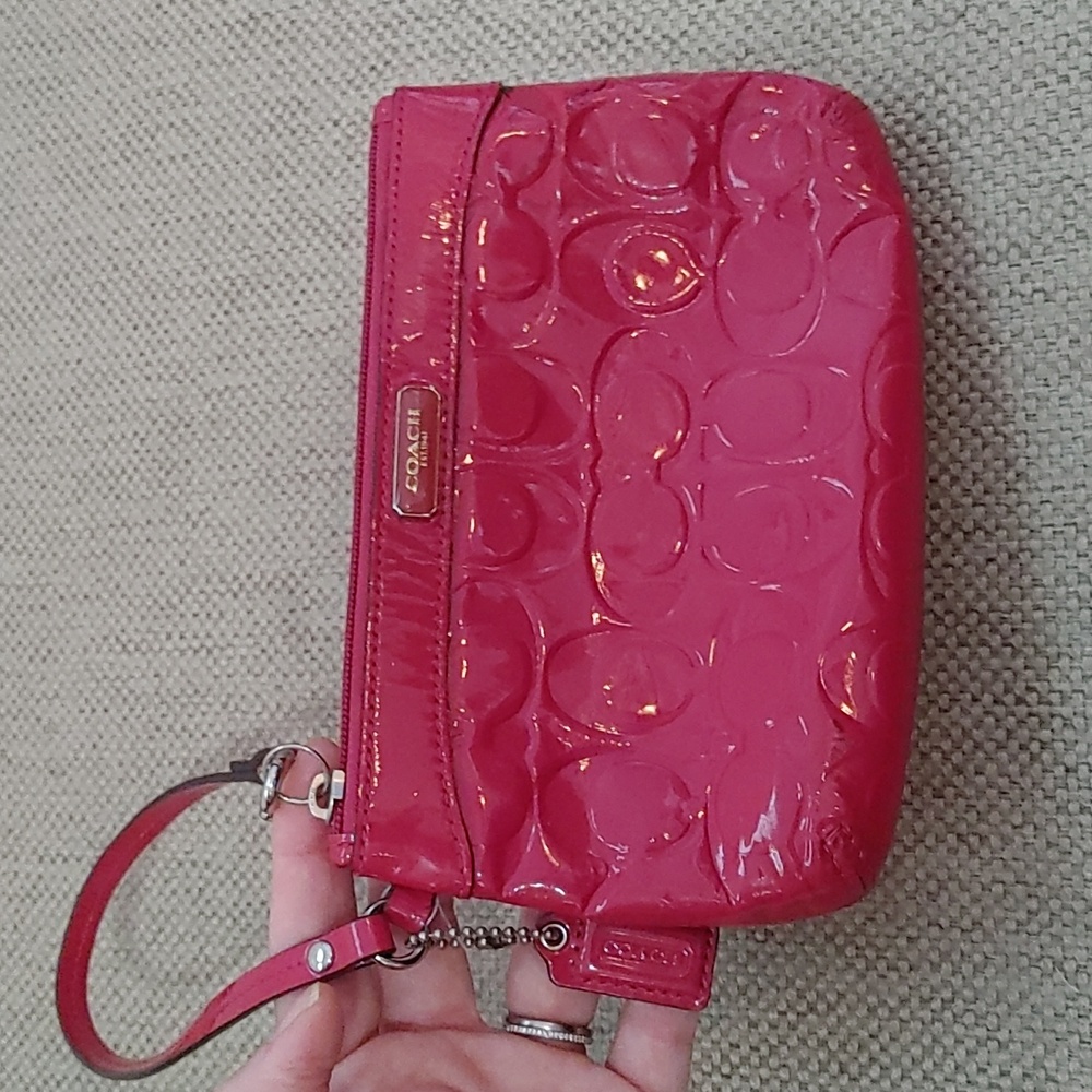 Y2K Vintage Coach Patent Leather Wristlet